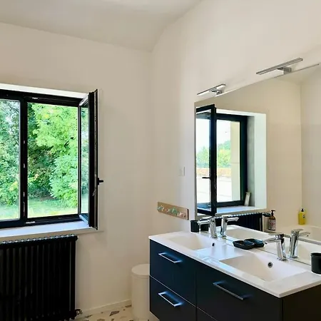 Holiday home Au Grand Domaine De Reims